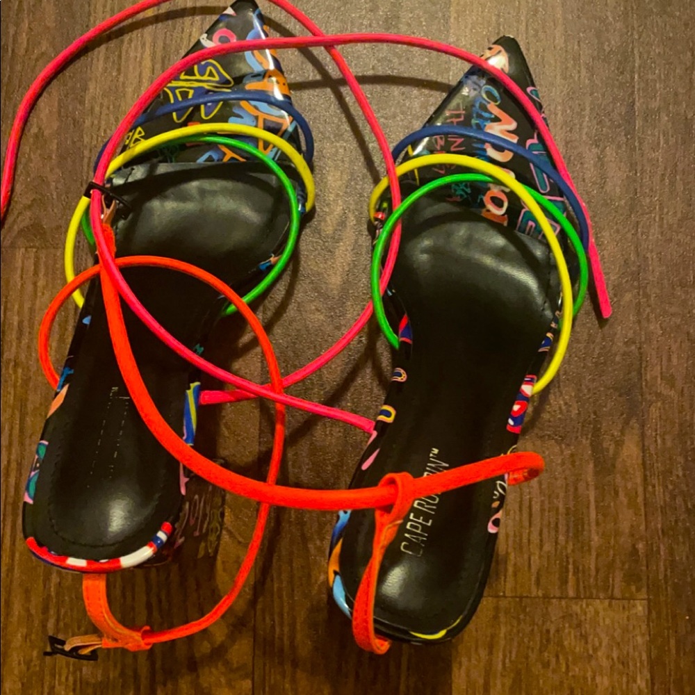 Pointed toe chunky heel sandal